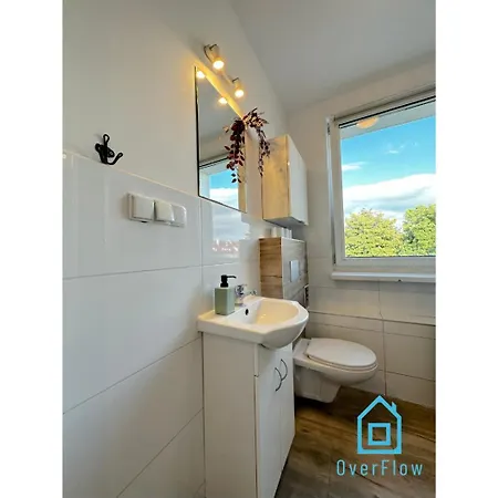 Manhattan - Peaceful Retreat, 10 Minutes To Old Town & Seaside Δωμάτια σε οικογενειακή κατοικία