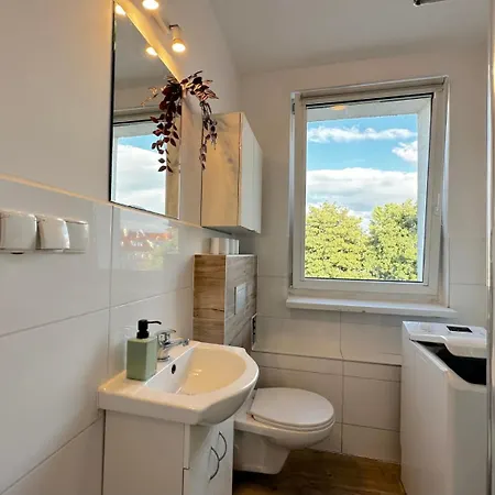 Manhattan - Peaceful Retreat, 10 Minutes To Old Town & Seaside בית אירוח